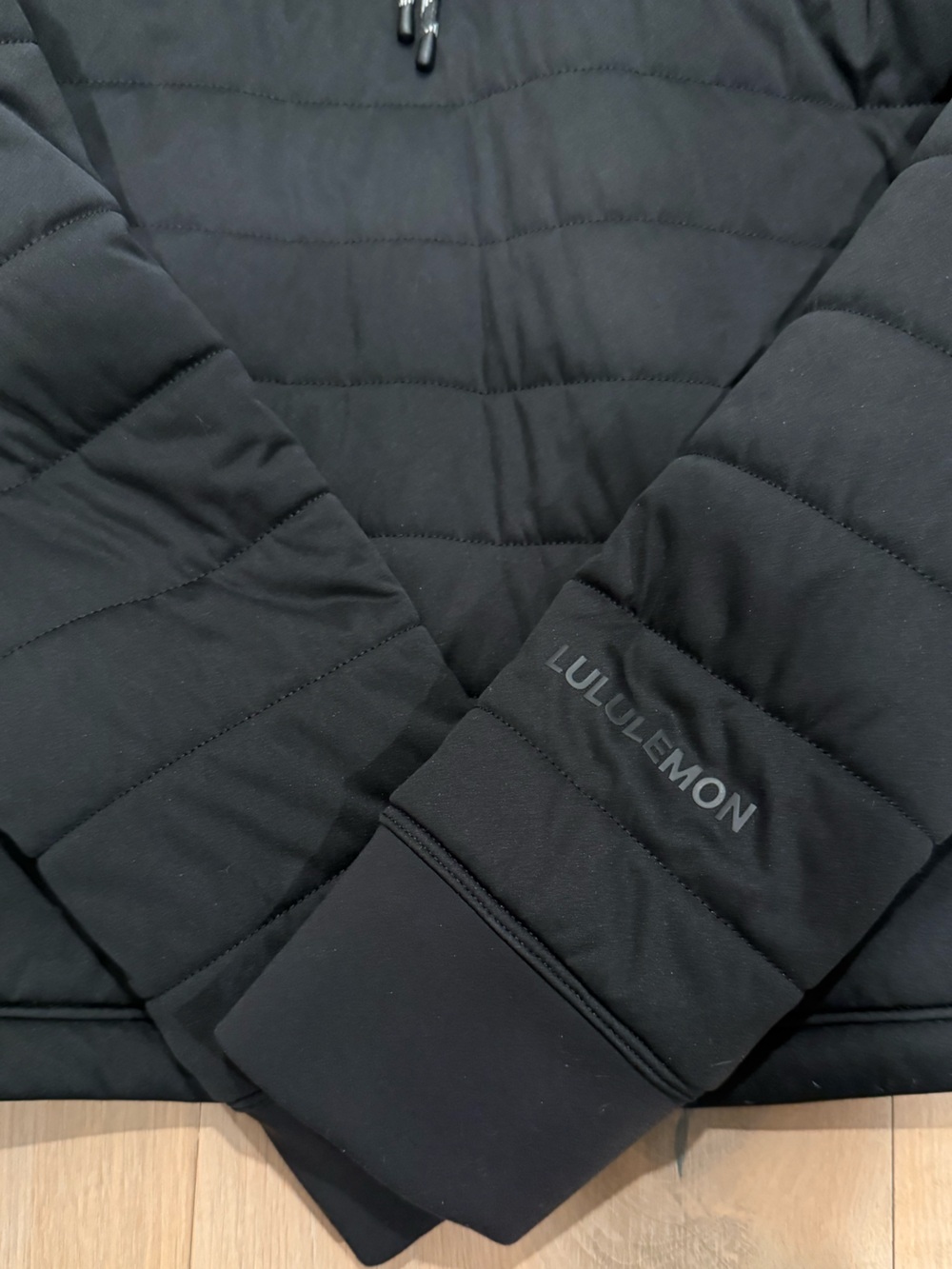 lululemon athletica Black Quilted Hooded Pullover - Picture 4 of 6